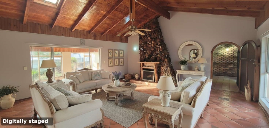 4 Bedroom Property for Sale in Glen Barrie Western Cape